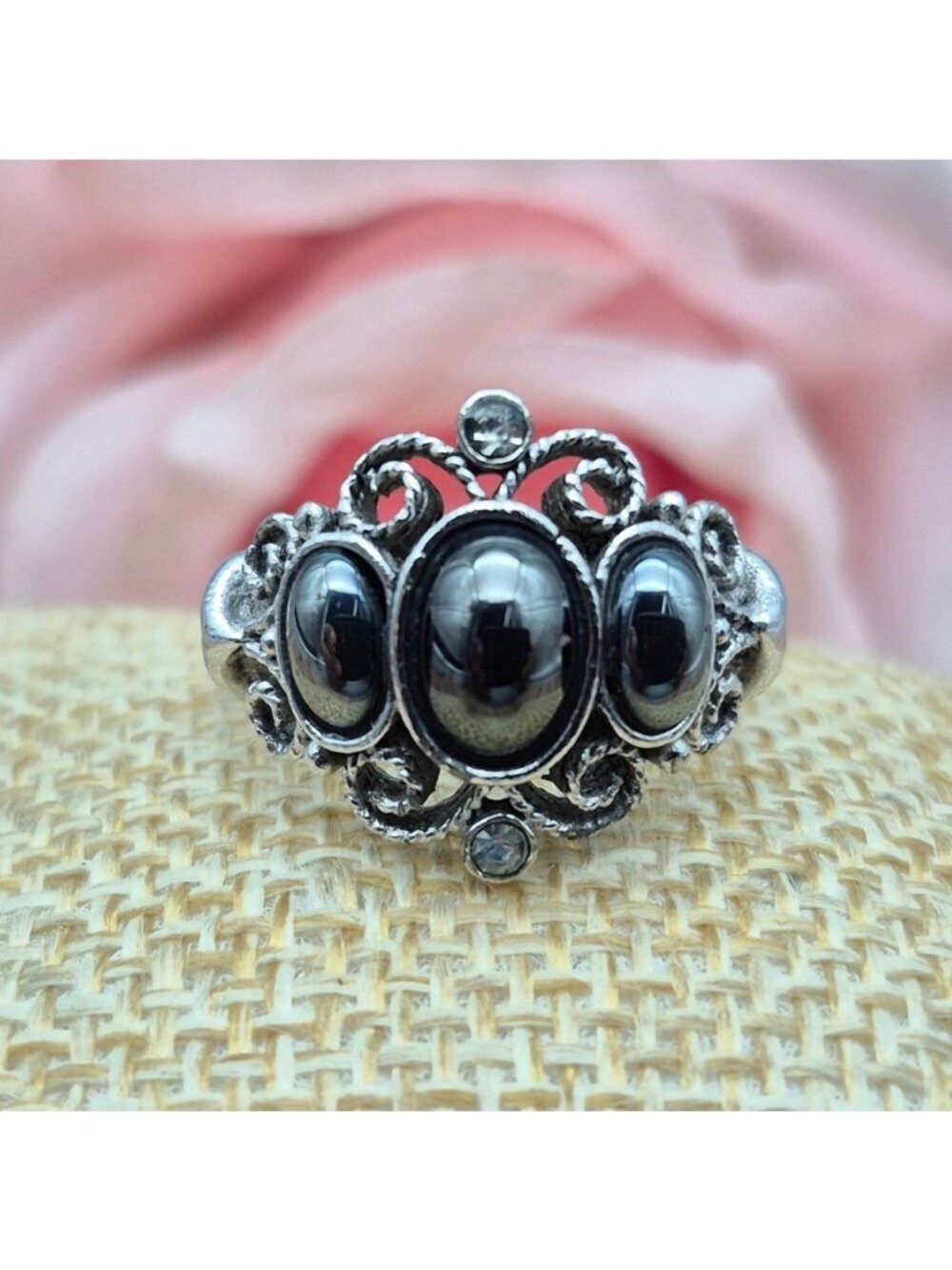 Vintage 70's AVON Midnight Splendor Hematite Ring Witchy Whimsigoth Size 7.5